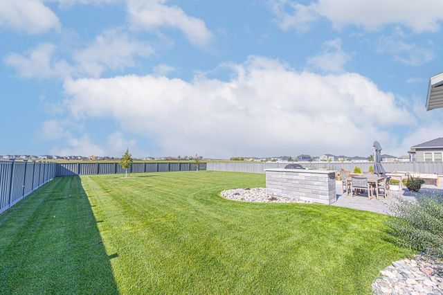 6969 Golden Valley Parkway S, Fargo, ND 58104