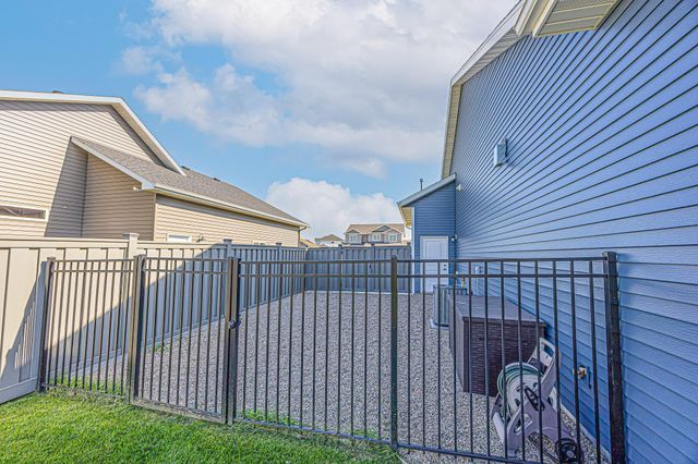 6969 Golden Valley Parkway S, Fargo, ND 58104