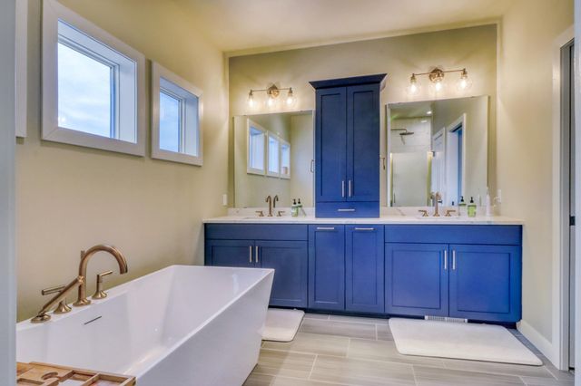 6969 Golden Valley Parkway S, Fargo, ND 58104