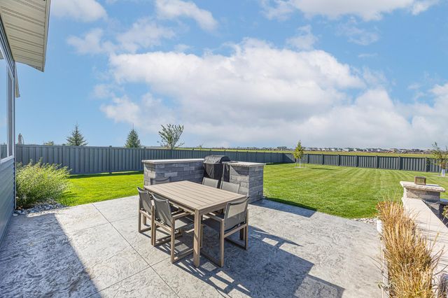 6969 Golden Valley Parkway S, Fargo, ND 58104