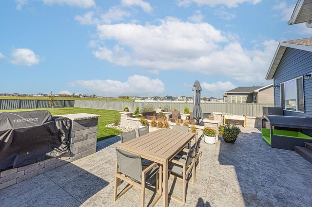 6969 Golden Valley Parkway S, Fargo, ND 58104