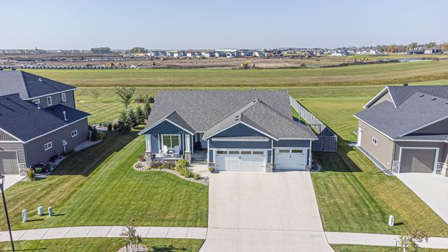 6969 Golden Valley Parkway S, Fargo, ND 58104