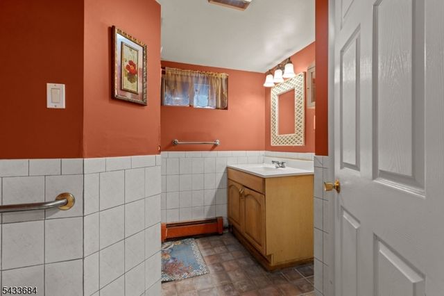 148 Locust Dr, Union Twp., NJ 07083