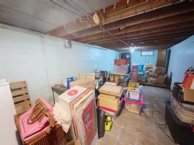 1404 Kirkwood Boulevard, Davenport, IA 52803