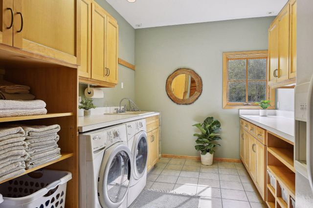 16057 673rd Avenue, Hutchinson, MN 55350