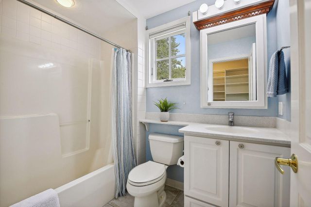 16057 673rd Avenue, Hutchinson, MN 55350