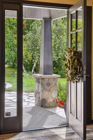 16057 673rd Avenue, Hutchinson, MN 55350