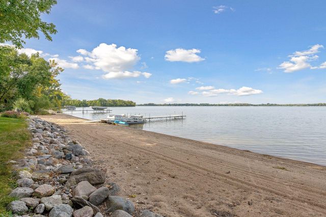 16057 673rd Avenue, Hutchinson, MN 55350