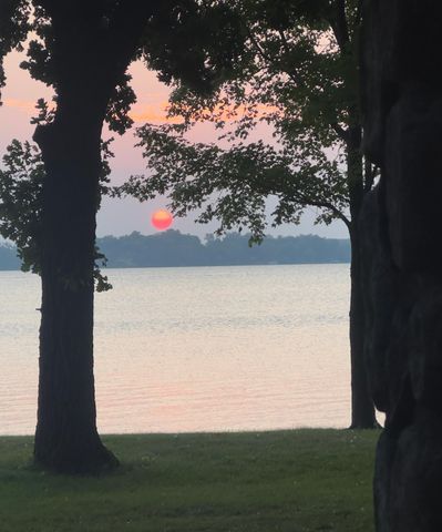 16057 673rd Avenue, Hutchinson, MN 55350