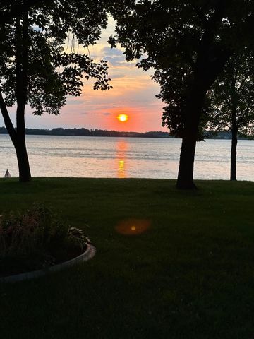 16057 673rd Avenue, Hutchinson, MN 55350