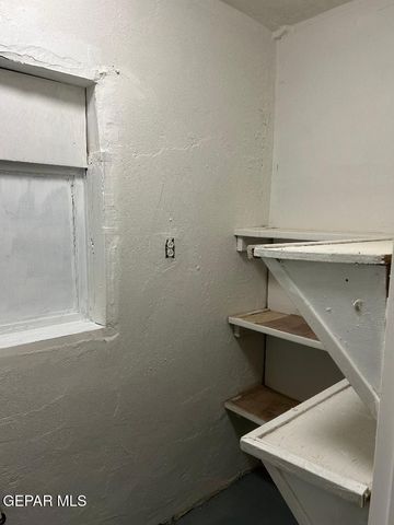 8068 N DESERT Boulevard, Canutillo, TX 79835