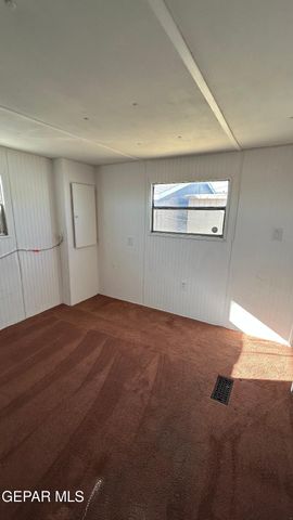 8068 N DESERT Boulevard, Canutillo, TX 79835