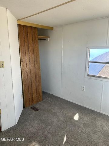 8068 N DESERT Boulevard, Canutillo, TX 79835