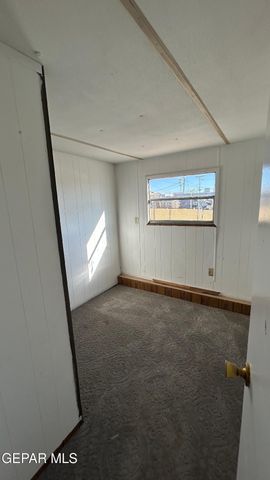 8068 N DESERT Boulevard, Canutillo, TX 79835