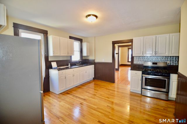 48 Riverview Place, Stratford, CT 06615