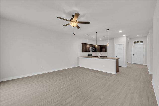 124 Maybelline RD, Jarrell, TX 76537