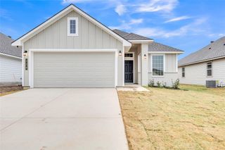 124 Maybelline RD, Jarrell, TX 76537
