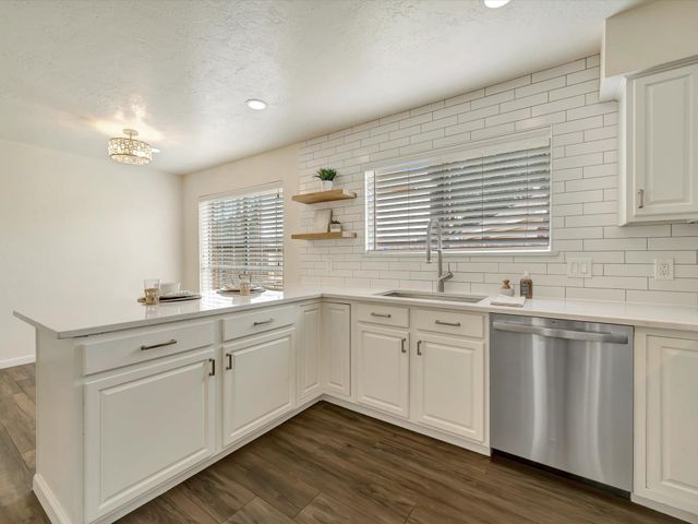 14810 Silver Knight Court, Houston, TX 77062