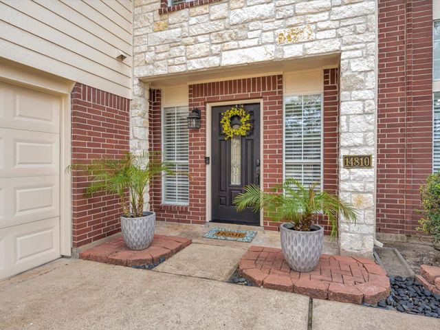 14810 Silver Knight Court, Houston, TX 77062