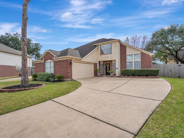 14810 Silver Knight Court, Houston, TX 77062