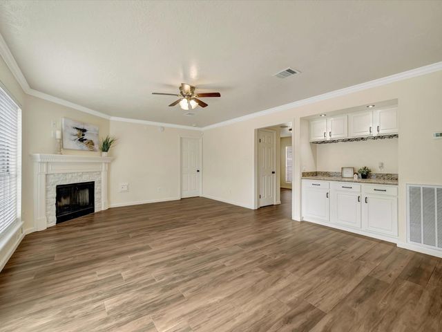 14810 Silver Knight Court, Houston, TX 77062