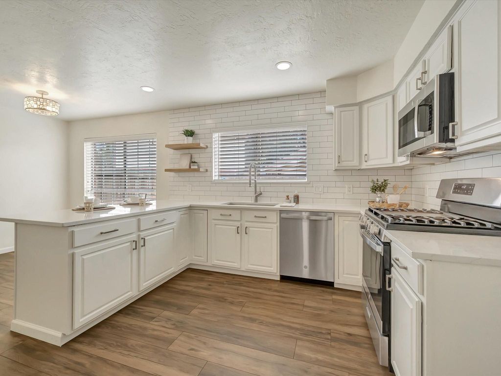 14810 Silver Knight Court, Houston, TX 77062