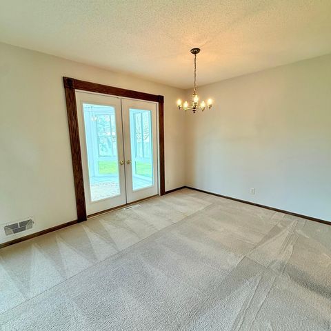8989 Jasmine Lane S, Cottage Grove, MN 55016
