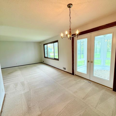 8989 Jasmine Lane S, Cottage Grove, MN 55016