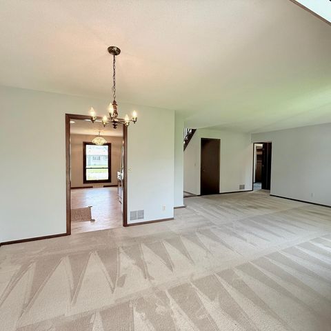 8989 Jasmine Lane S, Cottage Grove, MN 55016