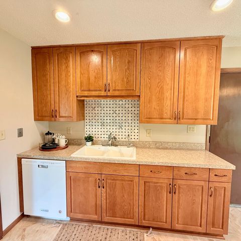 8989 Jasmine Lane S, Cottage Grove, MN 55016