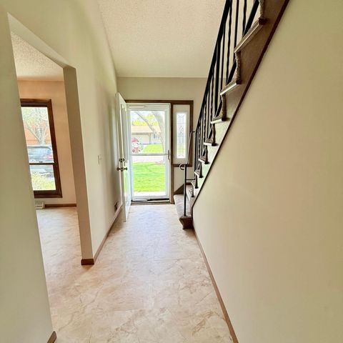 8989 Jasmine Lane S, Cottage Grove, MN 55016
