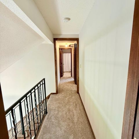 8989 Jasmine Lane S, Cottage Grove, MN 55016