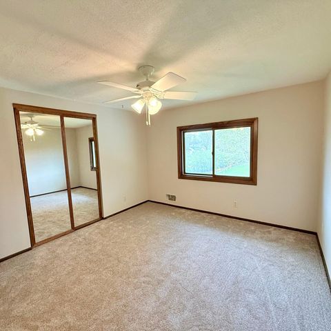 8989 Jasmine Lane S, Cottage Grove, MN 55016