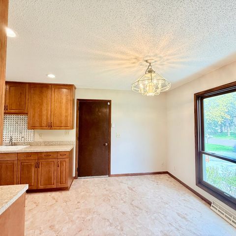 8989 Jasmine Lane S, Cottage Grove, MN 55016
