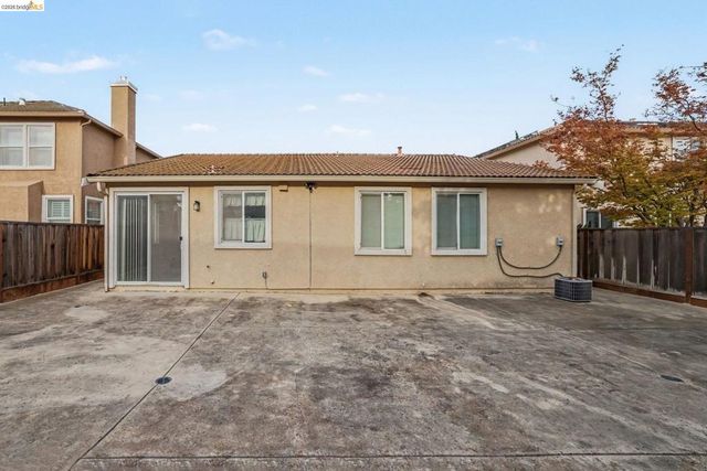 16 Foreman St, Oakley, CA 94561