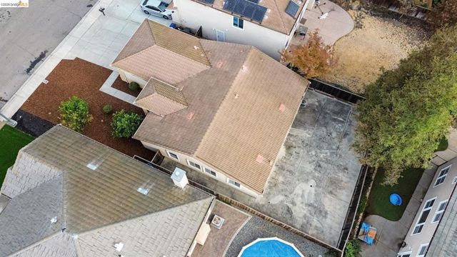 16 Foreman St, Oakley, CA 94561