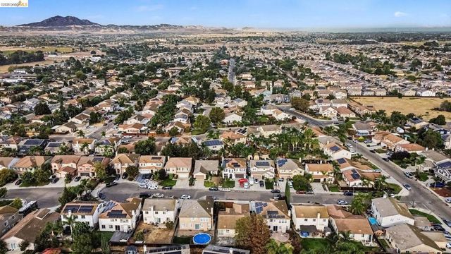 16 Foreman St, Oakley, CA 94561