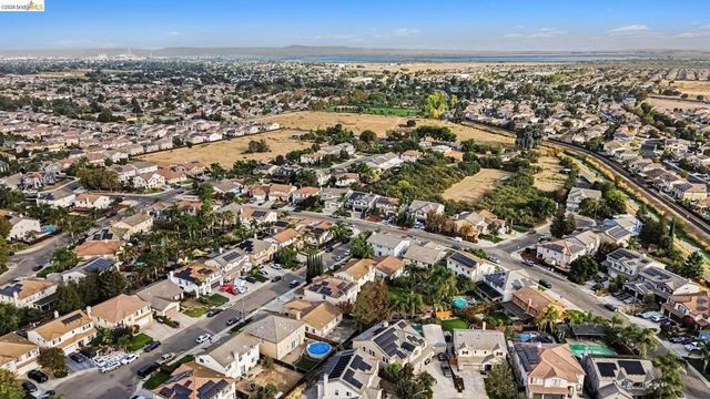 16 Foreman St, Oakley, CA 94561
