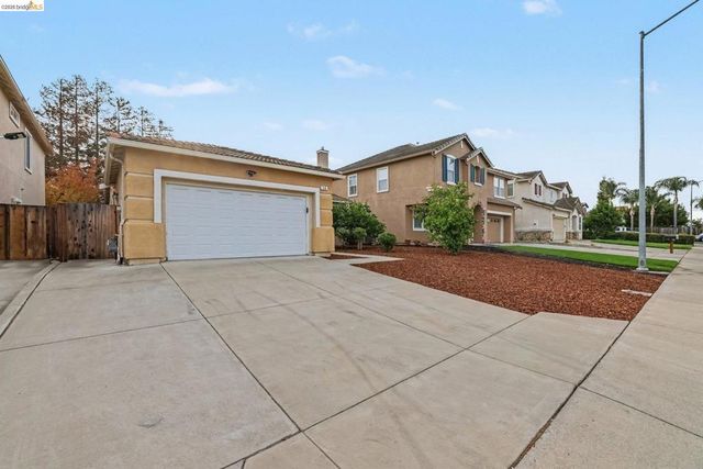 16 Foreman St, Oakley, CA 94561