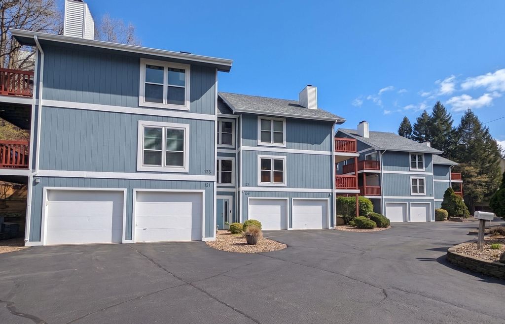 125 S Lake Avenue A, Michigan City, IN 46360