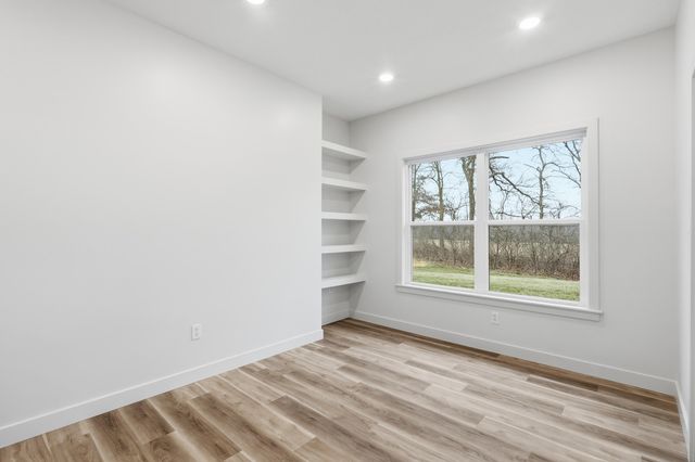 6812 ARMSTRONG DR, Columbia, MO 65202