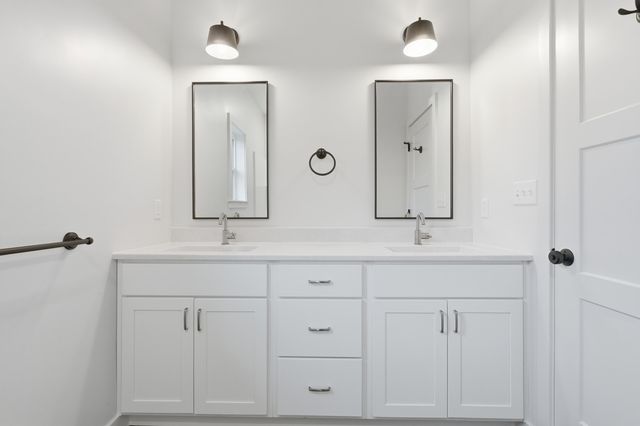 6812 ARMSTRONG DR, Columbia, MO 65202