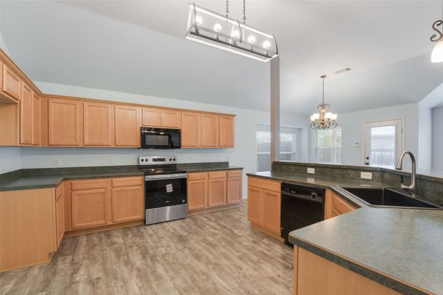 112 Bridlewood Street, Azle, TX 76020