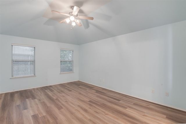 112 Bridlewood Street, Azle, TX 76020