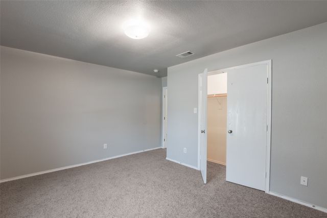 112 Bridlewood Street, Azle, TX 76020