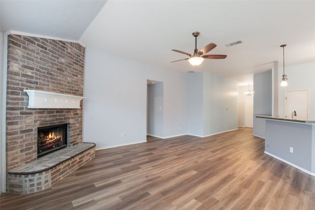 112 Bridlewood Street, Azle, TX 76020