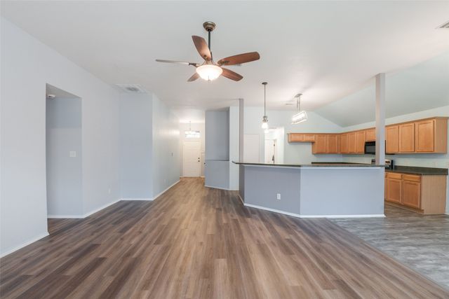 112 Bridlewood Street, Azle, TX 76020
