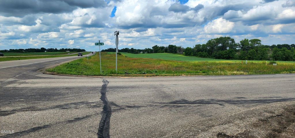 Xxx Us - 83, Bismarck, ND 58503 photo 18