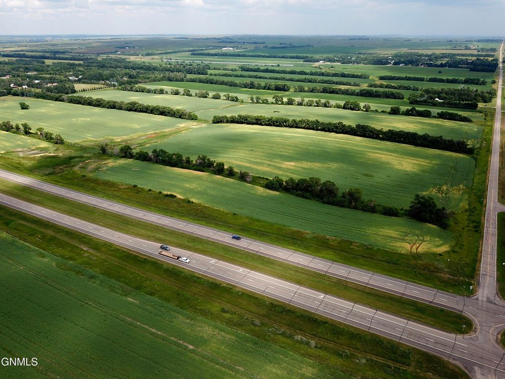 Xxx Us - 83, Bismarck, ND 58503 photo 4