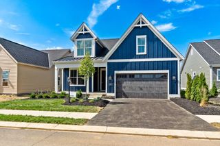 4211 Laguna Lp, Lewis Center, OH 43035